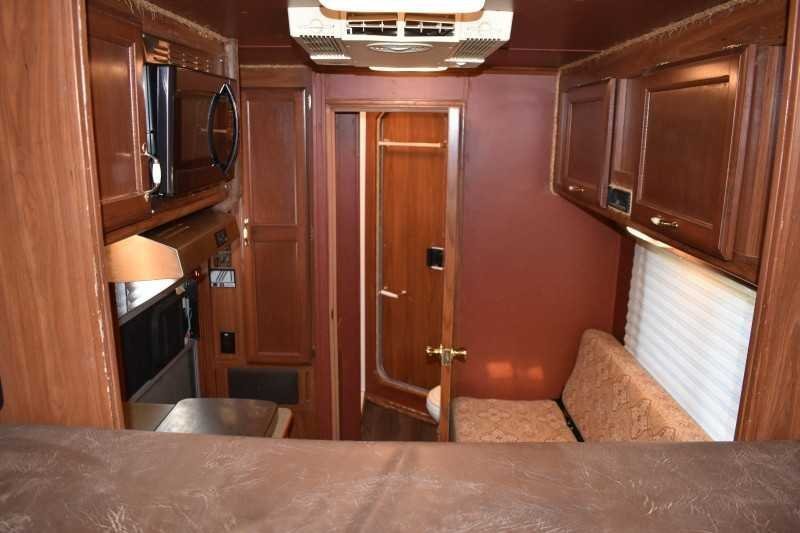 2006 Exiss 7407LQ 4 Horse Trailer with 7' Short Wall - Image 16