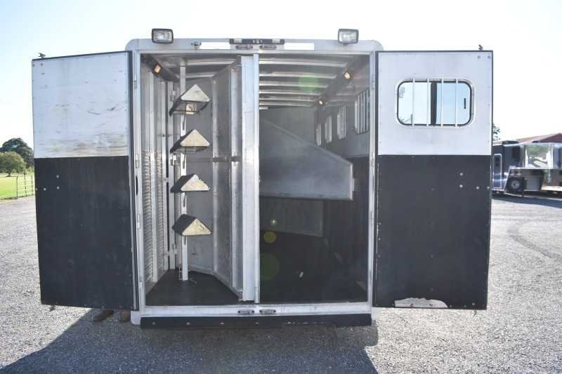 2006 Exiss 7407LQ 4 Horse Trailer with 7' Short Wall - Image 21