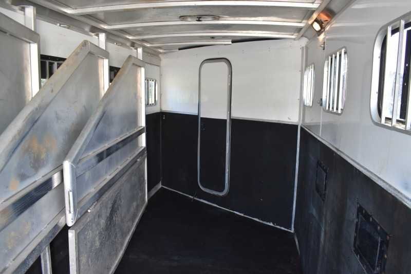 2006 Exiss 7407LQ 4 Horse Trailer with 7' Short Wall - Image 27