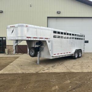 Used 2007 Featherlite 20' Livestock Trailer - Two Compartments