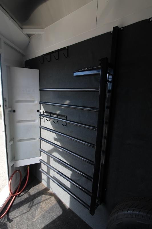 2019 Trails West Manufacturing Classic II 4 Horse Trailer - Image 5