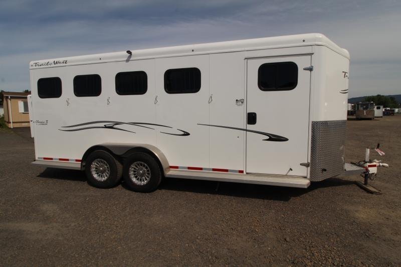 2019 Trails West Manufacturing Classic II 4 Horse Trailer - Image 13