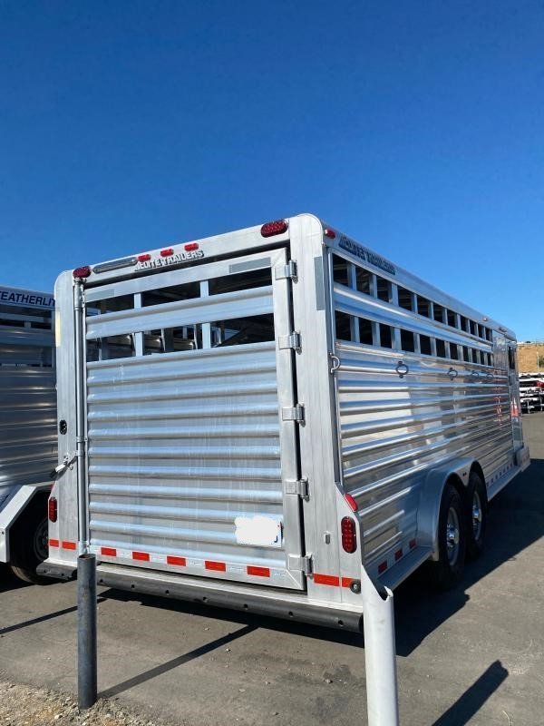 2021 Elite Trailers Slant Load 5 Horse Slant Load - Image 8