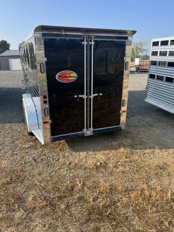2022 Sundowner 3 Horse Slant GN Trailer - Image 7