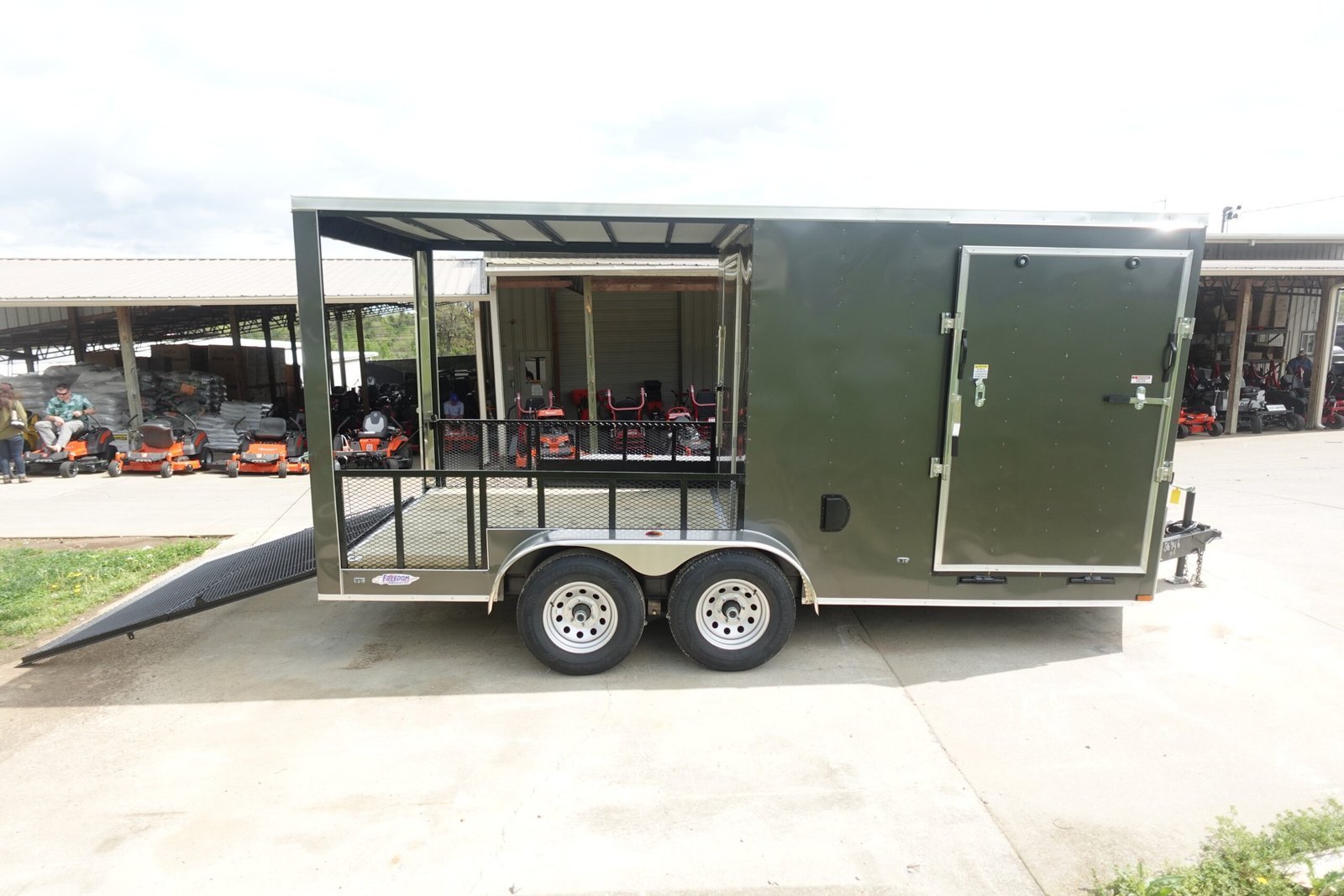 7x16 Charcoal V Nose Hybrid Enclosed Trailer (2) 5200lb Axles with Brakes - Image 10