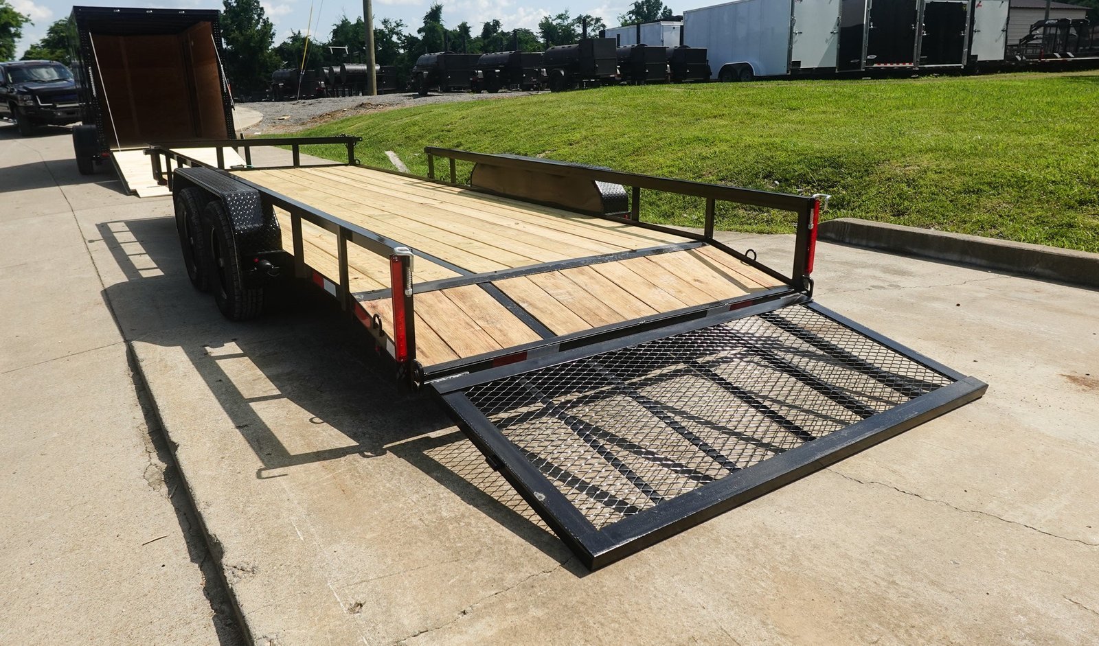 7x20 Dovetail Utility Trailer with Side Gate (2) 3,500lb Axles - Image 10