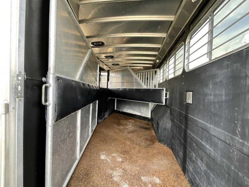 2014 Logan Coach RAZ4GNHDLQ 40′ 4 horse Razor GN Horse Trailer**WITH WALK IN CLOSET** - Image 39