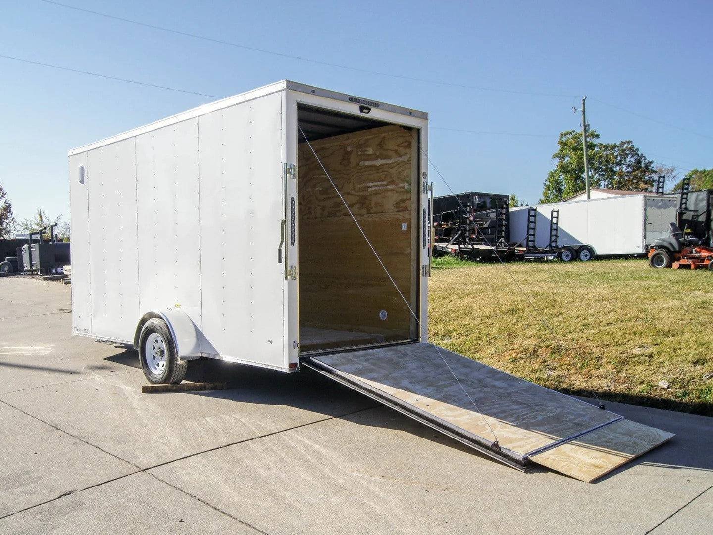 6x14 White Slant Top V-Nose Enclosed Trailer 3,500lb Axle - Image 8