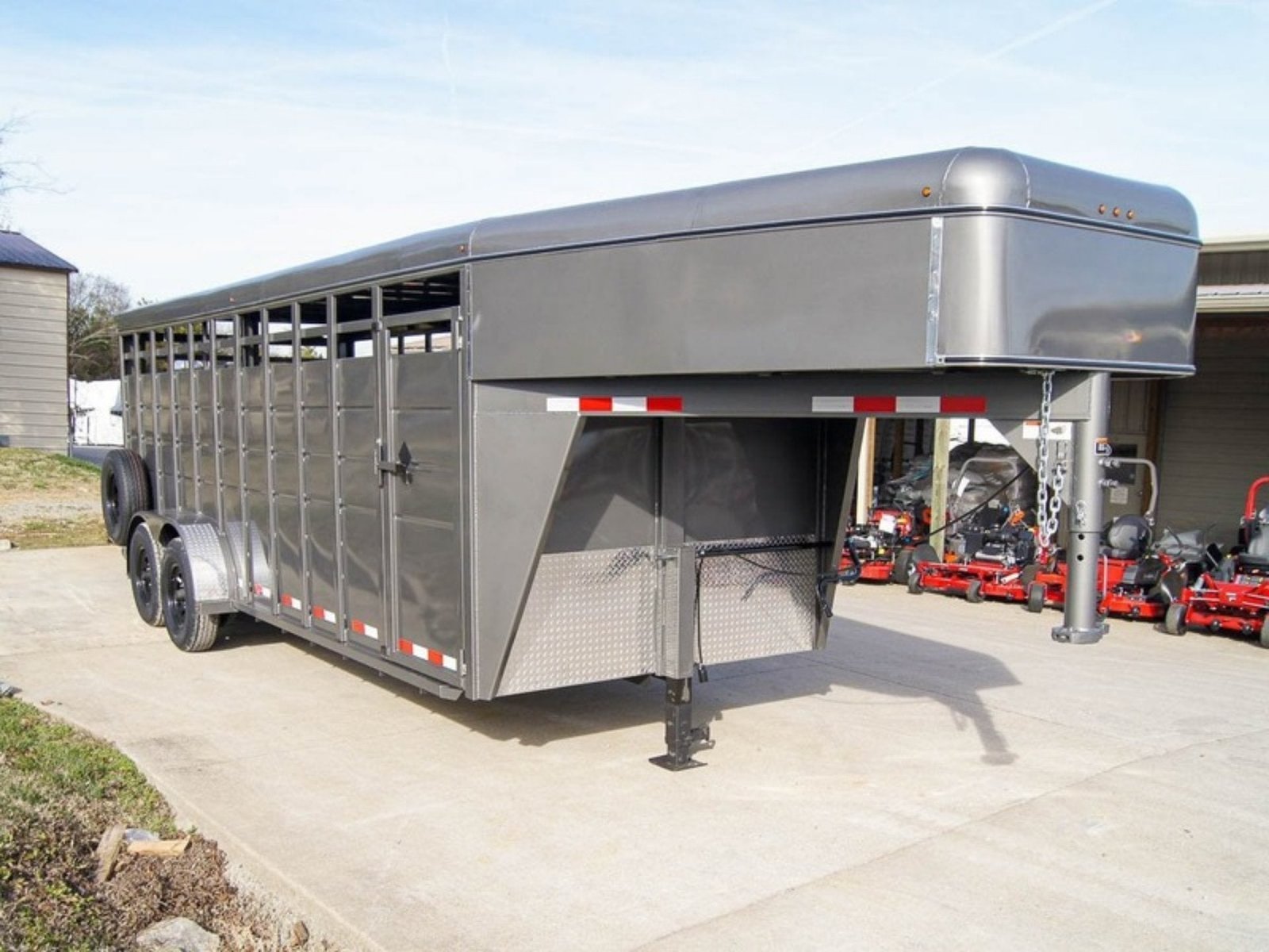 20ft Charcoal Gooseneck Livestock Cattle Trailer - Image 2