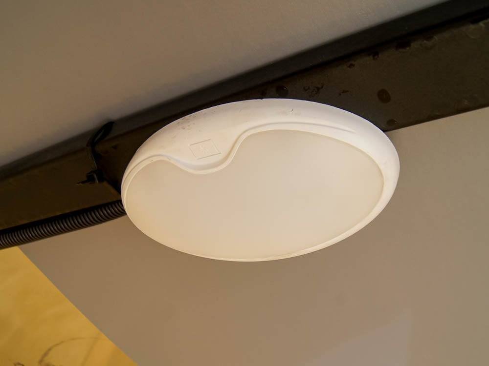 7x18 Hybrid Flat-Nose Enclosed Trailer with 4ft Mesh Deck Storage - Image 17